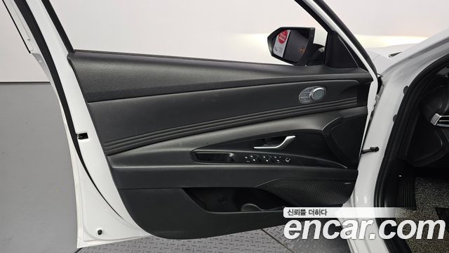 Hyundai AVANTE 2021 — photo 14