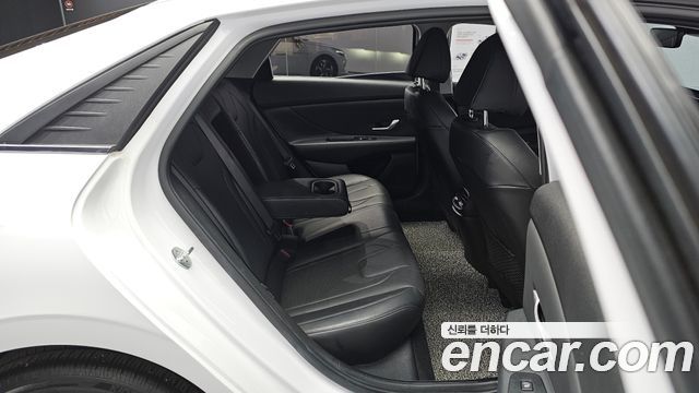 Hyundai AVANTE 2021 — photo 16
