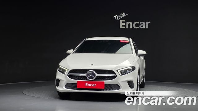 Mercedes-Benz A-Class 2020 — photo 3
