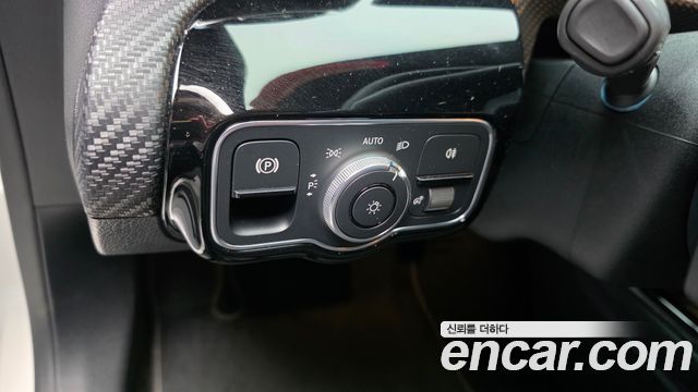 Mercedes-Benz A-Class 2020 — photo 24