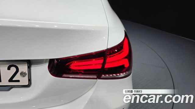 Mercedes-Benz A-Class 2020 — photo 9