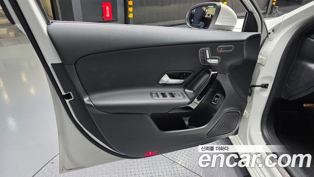 Mercedes-Benz A-Class 2020 — photo 14