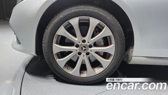 Mercedes-Benz E-Class 2018 — photo 5