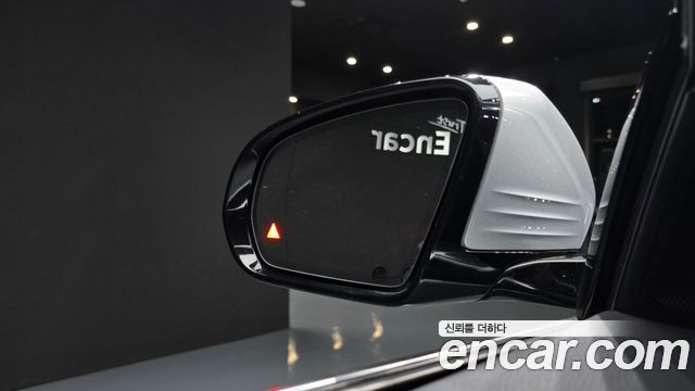 Mercedes-Benz E-Class 2018 — photo 24