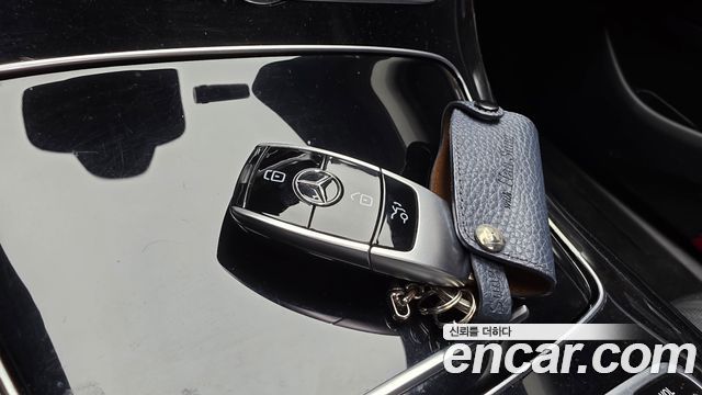 Mercedes-Benz E-Class 2018 — photo 31