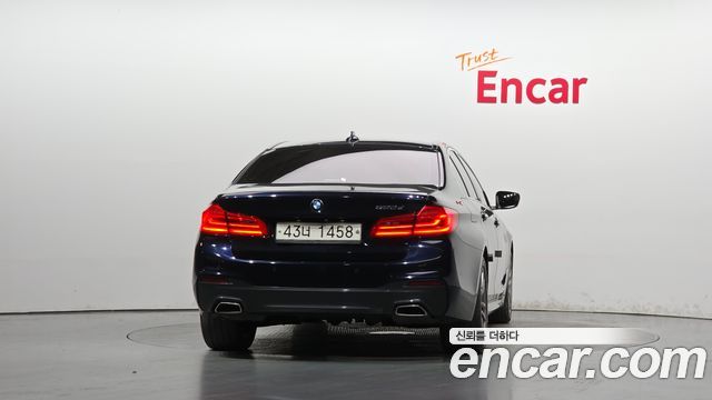 BMW 5-Series 2018 — photo 4