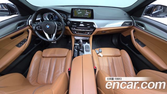 BMW 5-Series 2018 — photo 7