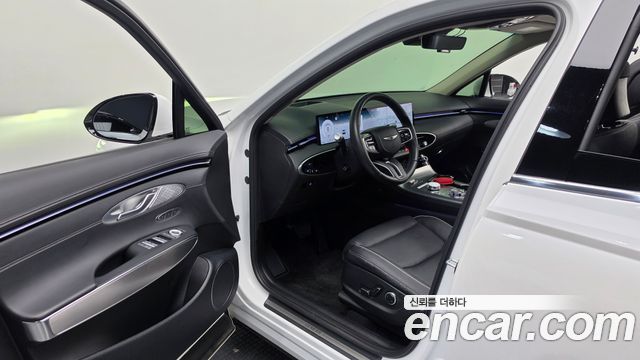 Genesis GV70 2025 — photo 10