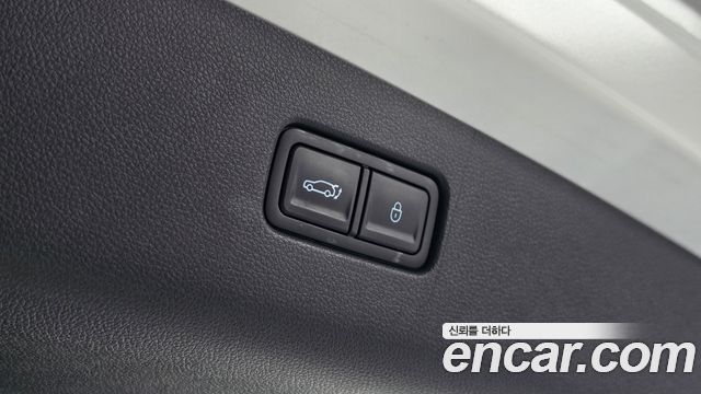 Genesis GV70 2025 — photo 17
