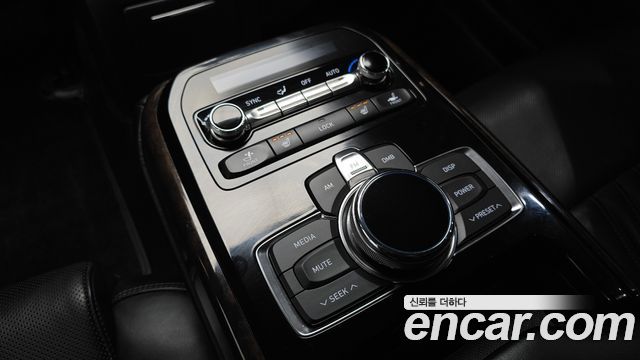 Genesis EQ900 2016 — photo 18