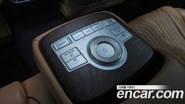 Genesis G80 2022 — photo 19