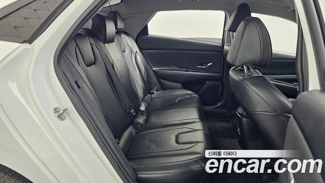 Hyundai AVANTE 2024 — photo 12