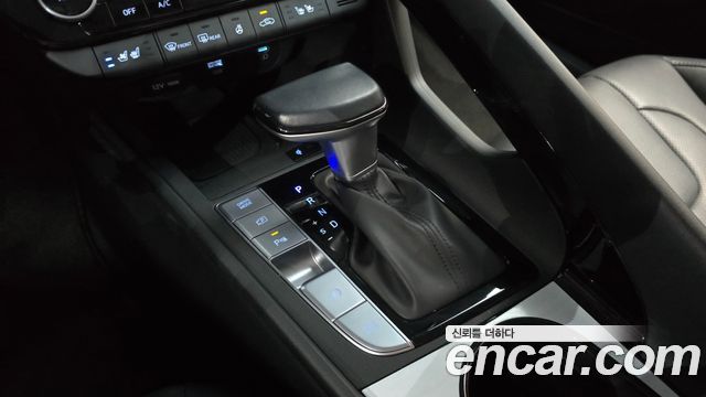 Hyundai AVANTE 2024 — photo 12