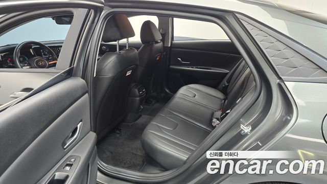 Hyundai AVANTE 2024 — photo 17