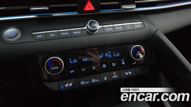 Hyundai AVANTE 2024 — photo 32