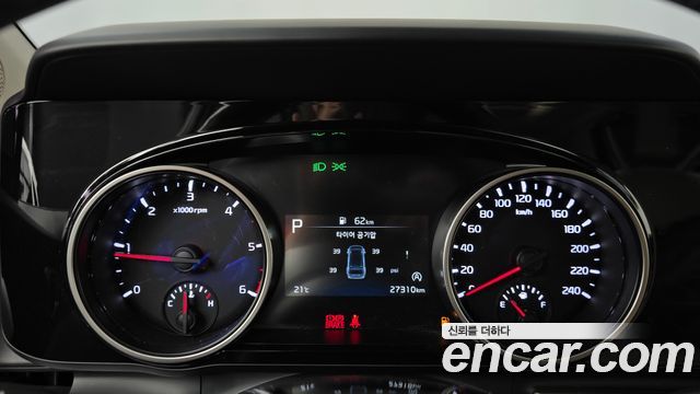 Kia Canival 2023 — photo 11