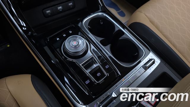 Kia Canival 2023 — photo 12