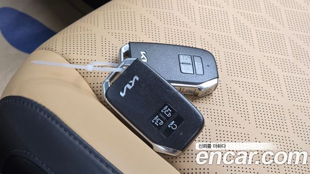 Kia Canival 2023 — photo 22
