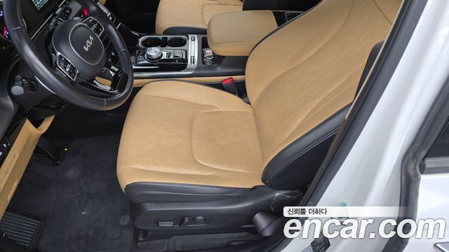 Kia Canival 2023 — photo 25