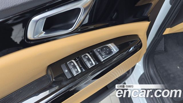Kia Canival 2023 — photo 26