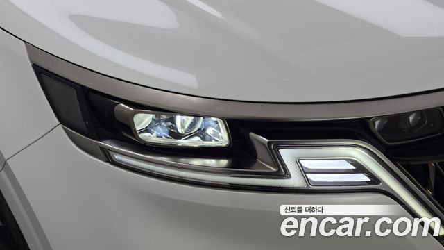 Kia Canival 2023 — photo 8