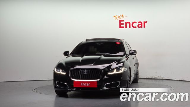 Jaguar XJ 2019 — photo 3