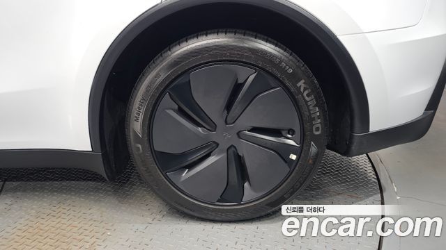 Tesla Model Y 2026 — photo 7