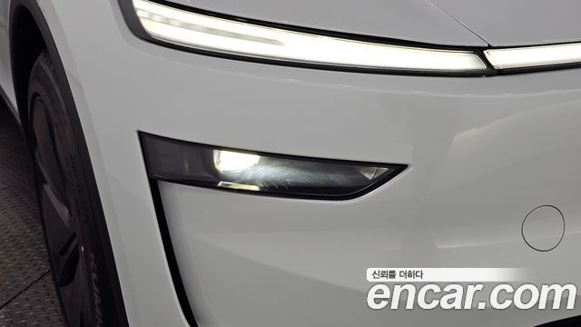 Tesla Model Y 2026 — photo 8