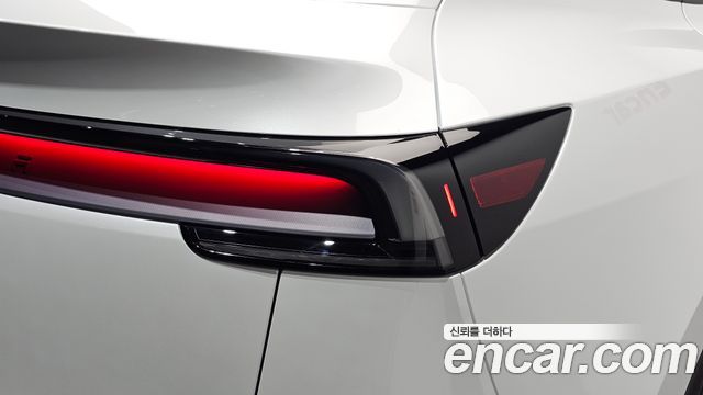 Tesla Model Y 2026 — photo 9
