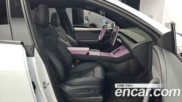 Tesla Model Y 2026 — photo 16