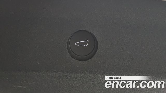 Tesla Model Y 2026 — photo 36
