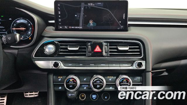 Genesis G70 2021 — photo 13