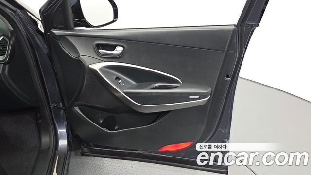 Hyundai Santafe 2016 — photo 14