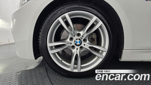 BMW 3-Series 2018 — photo 5