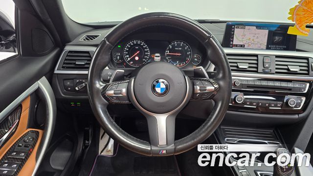 BMW 3-Series 2018 — photo 19
