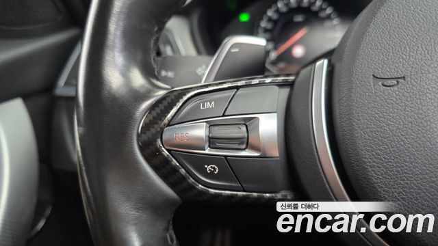 BMW 3-Series 2018 — photo 22