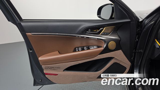 Genesis G70 2019 — photo 14