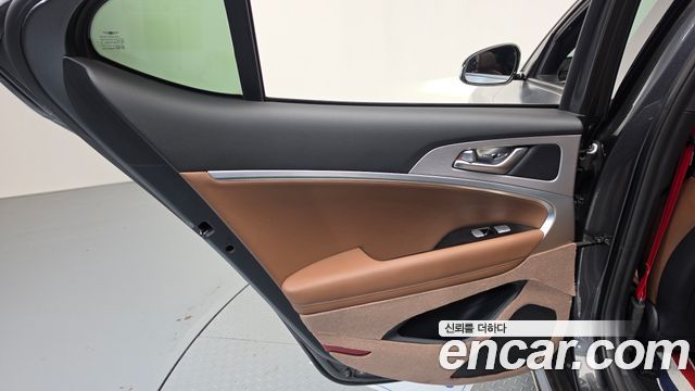 Genesis G70 2019 — photo 15