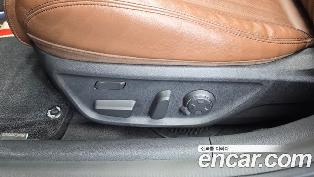 Genesis G70 2019 — photo 31