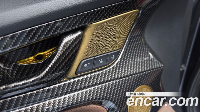 Genesis G70 2019 — photo 35