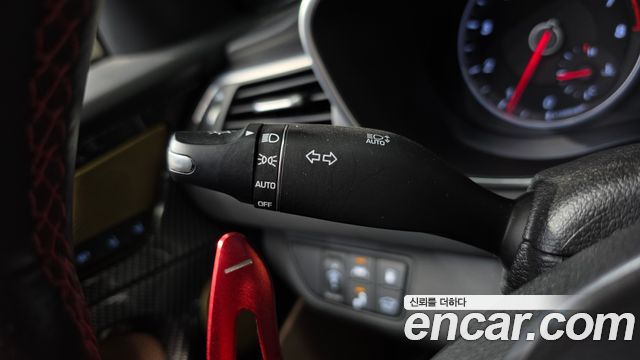 Genesis G70 2019 — photo 36