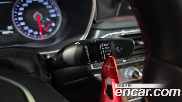 Genesis G70 2019 — photo 41