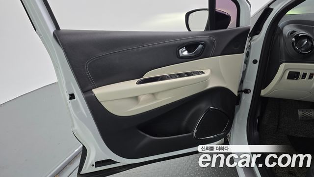 Renault Korea QM3 2018 — photo 14