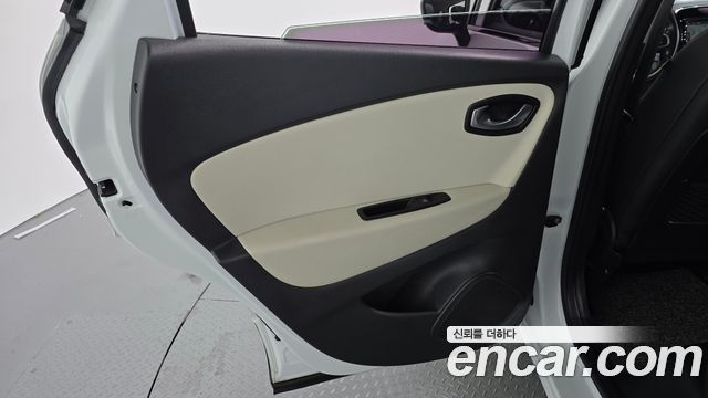Renault Korea QM3 2018 — photo 15