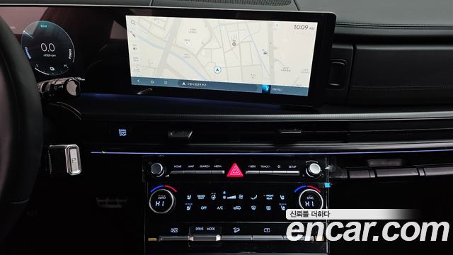 Hyundai Santafe 2025 — photo 18