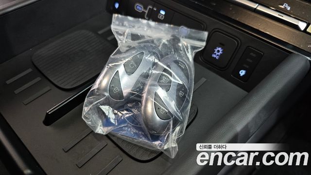 Hyundai Santafe 2025 — photo 22