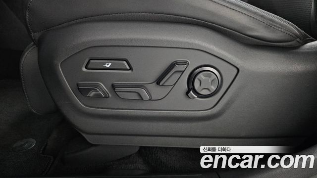 Hyundai Santafe 2025 — photo 31