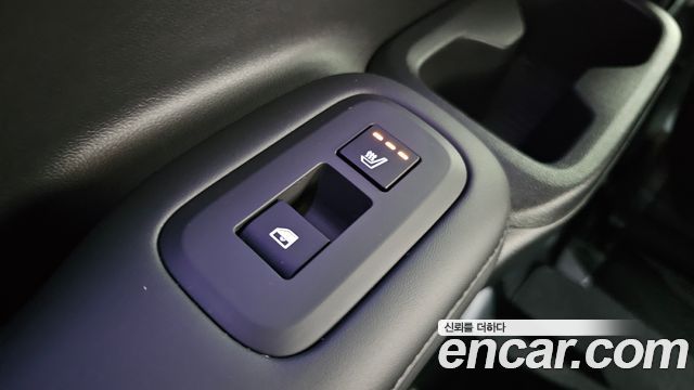 Hyundai Santafe 2025 — photo 33