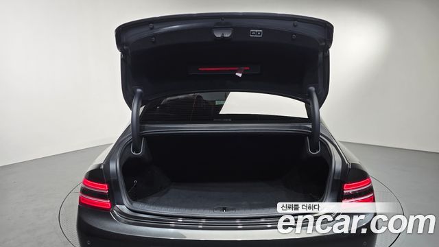 Genesis G80 2022 — photo 22