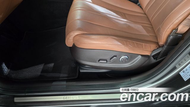 Genesis G80 2022 — photo 28